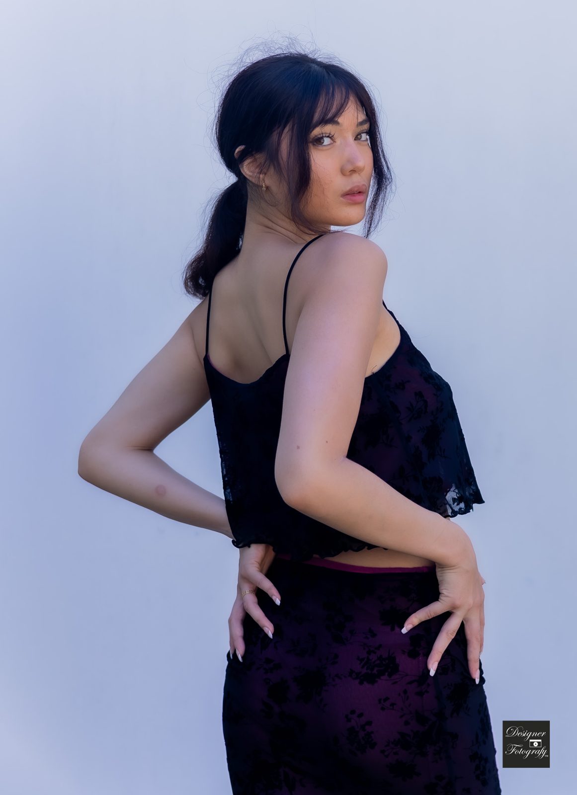 Over-the-shoulder pose
